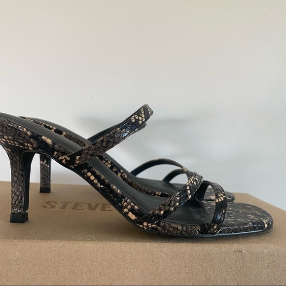 Urban Outfitters Kim Kitten Heel - Picture 11 of 11